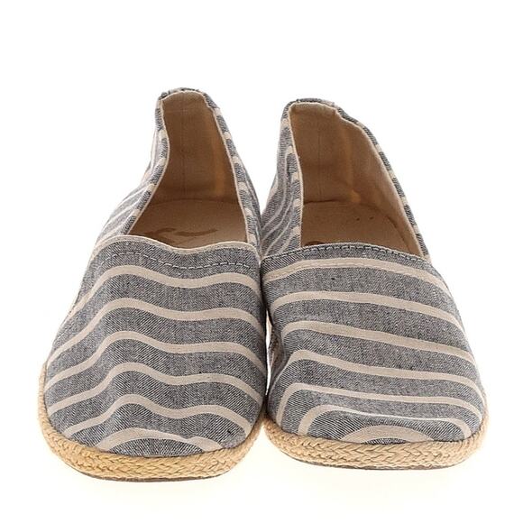 Report Sz 10 striped Flats Blue and White Comfort Espadrille Sandal Summer Flats - Picture 1 of 8